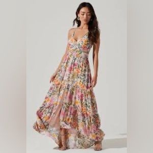 NWT ASTR The Label Frolic Floral Cutout Maxi - Taupe Fuchsia Multi Floral - L